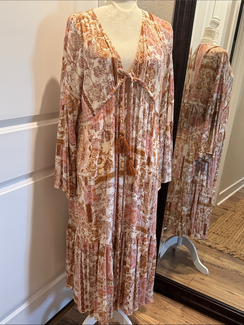 Dress Forum Boho Cardigan in Cream and Rust Pink Paisley